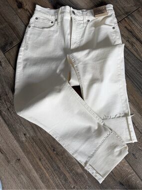 Madewell White Cropped High-Rise Skinny Jeans with Frayed Hem